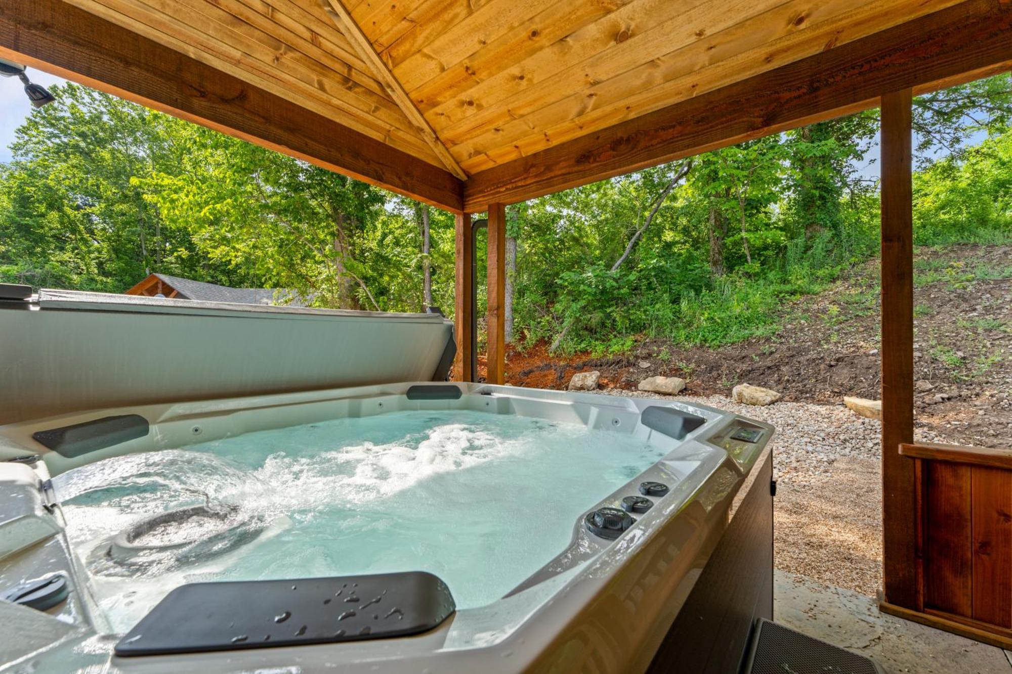 New Ozark Oasis Luxe Cabin Retreat With Hot Tub Hollister Bagian luar foto