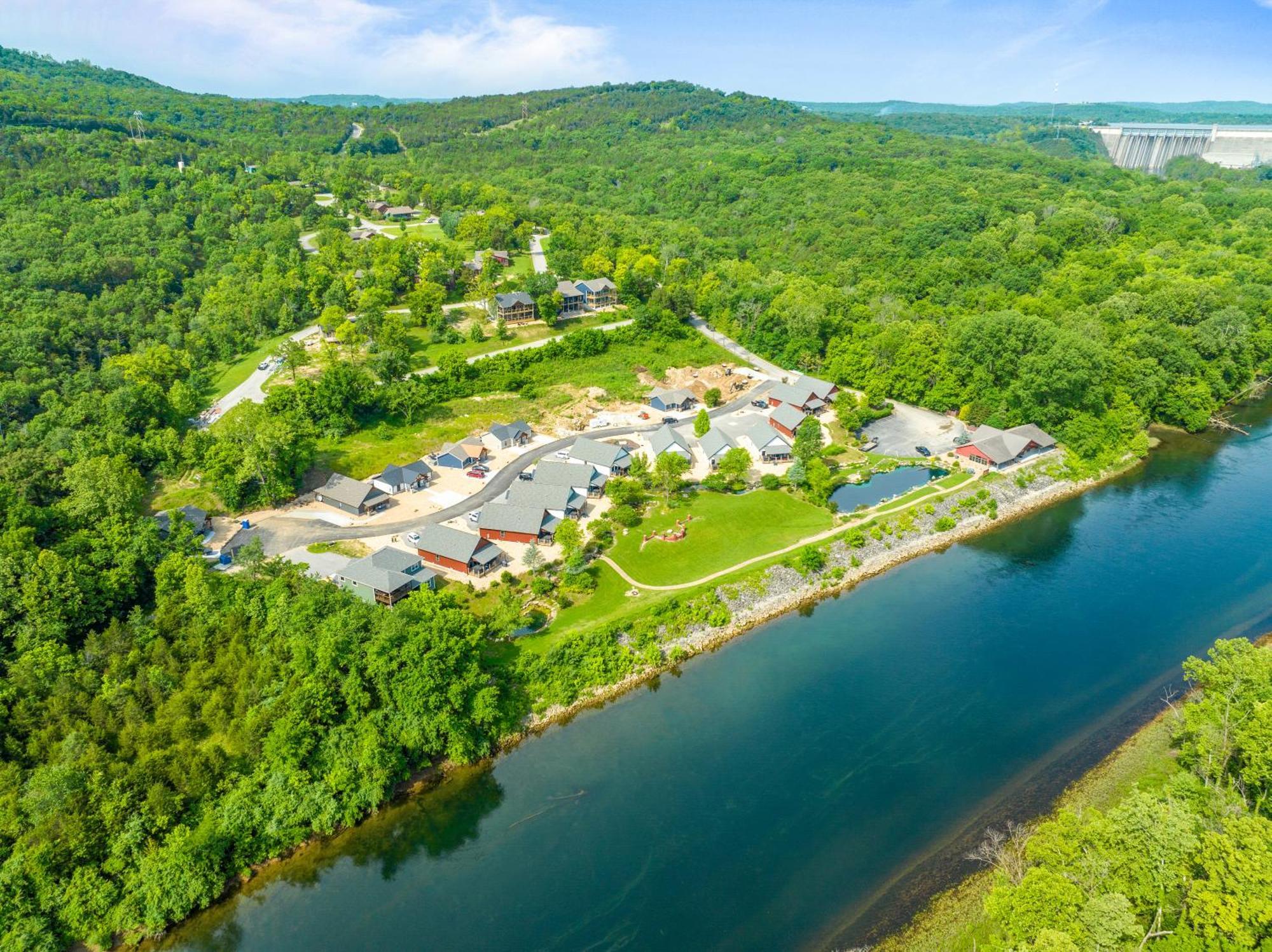 New Ozark Oasis Luxe Cabin Retreat With Hot Tub Hollister Bagian luar foto
