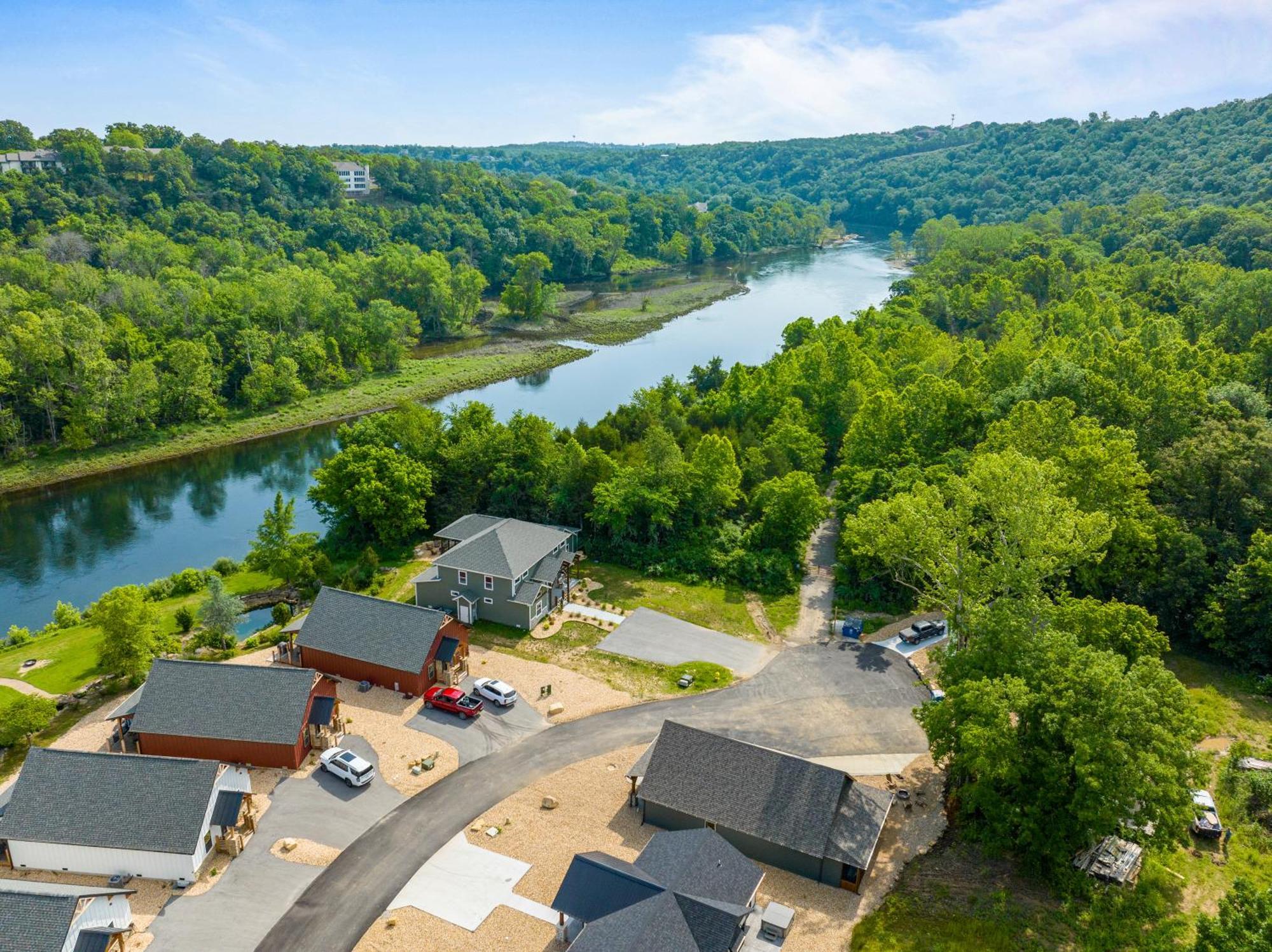 New Ozark Oasis Luxe Cabin Retreat With Hot Tub Hollister Bagian luar foto