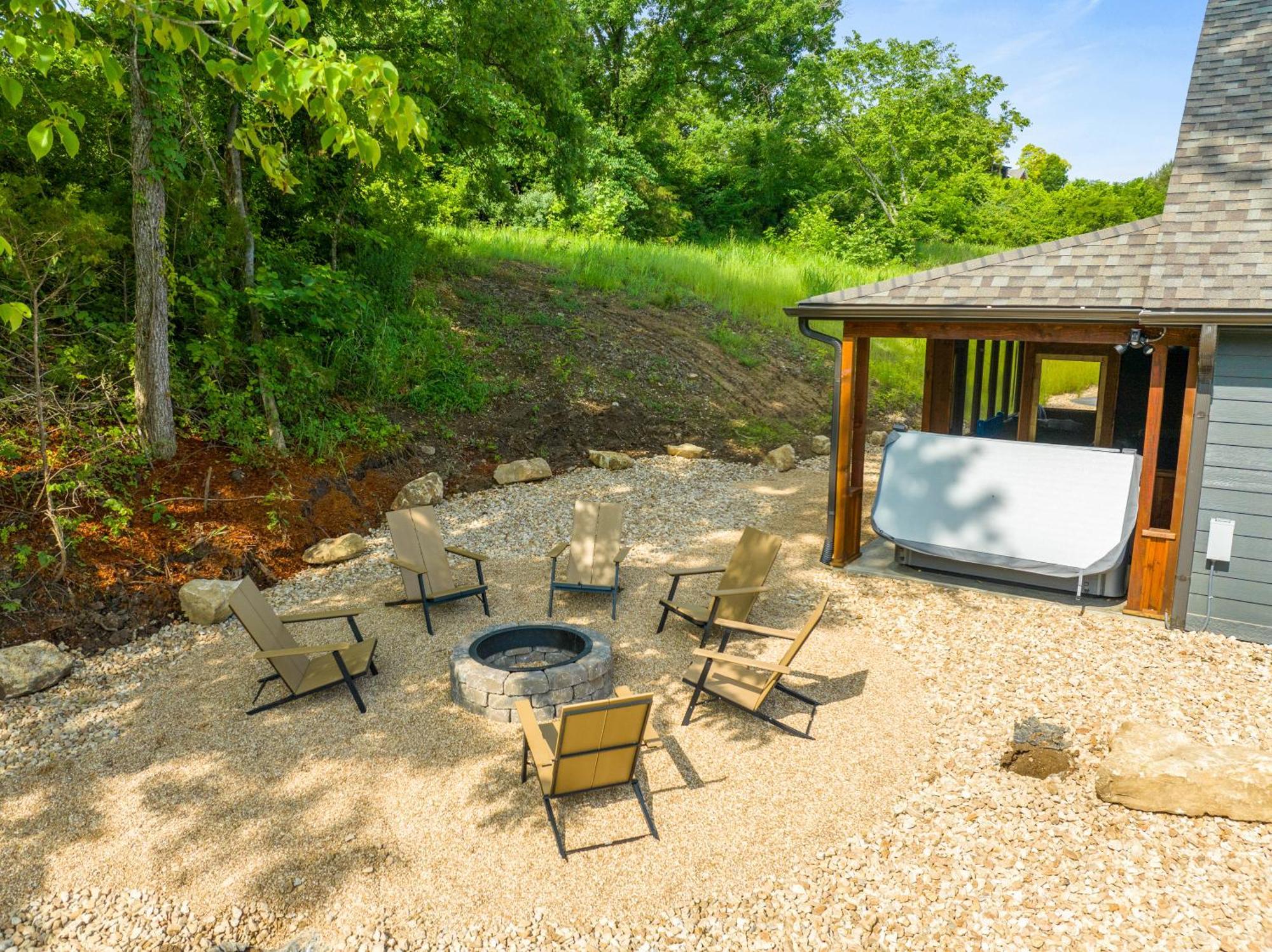 New Ozark Oasis Luxe Cabin Retreat With Hot Tub Hollister Bagian luar foto